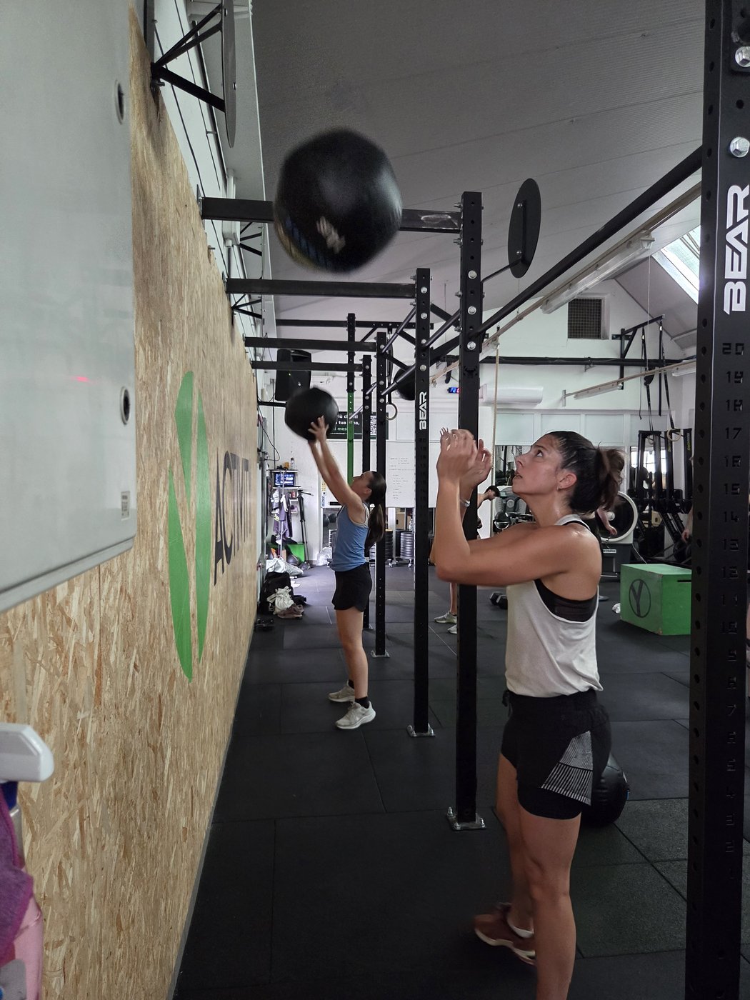 Allenamento Sthenathlon e wall ball ad Activity Club